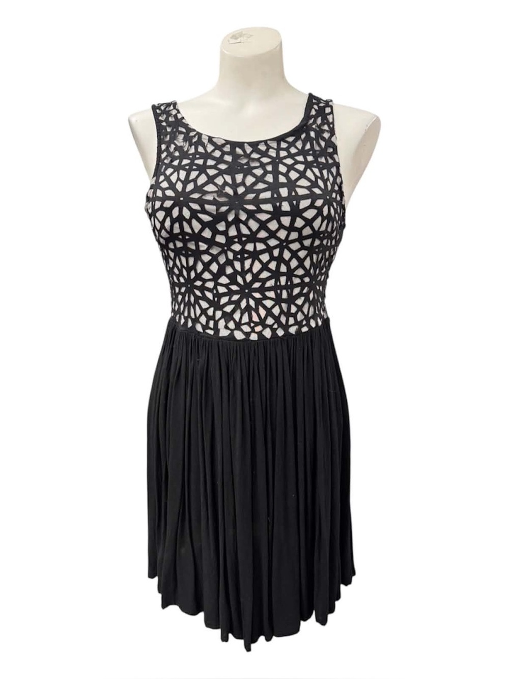 Rose Y Burg Black and White Sleeveless Geometric Lace Bodice Dress Size M
